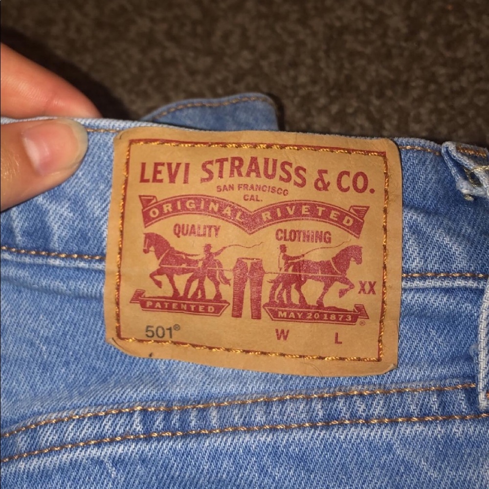 501 Levi shorts - Picture 4 of 5